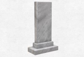 На фото - Памятник из мрамора №4 от ритуальной службы ГорСпецРитуал в Орле
